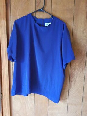 Sara Stephen Women's Blue Pullover Blouse Top Size 20 Polyester Short Sleeve
